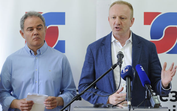 Уједињење мимо Ђиласа и Лутовца: Удружују се општински одбори ДС и СДС на локалу